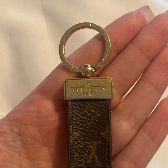 Authentic Louis Vuitton Key Holder - Picture 5 of 6